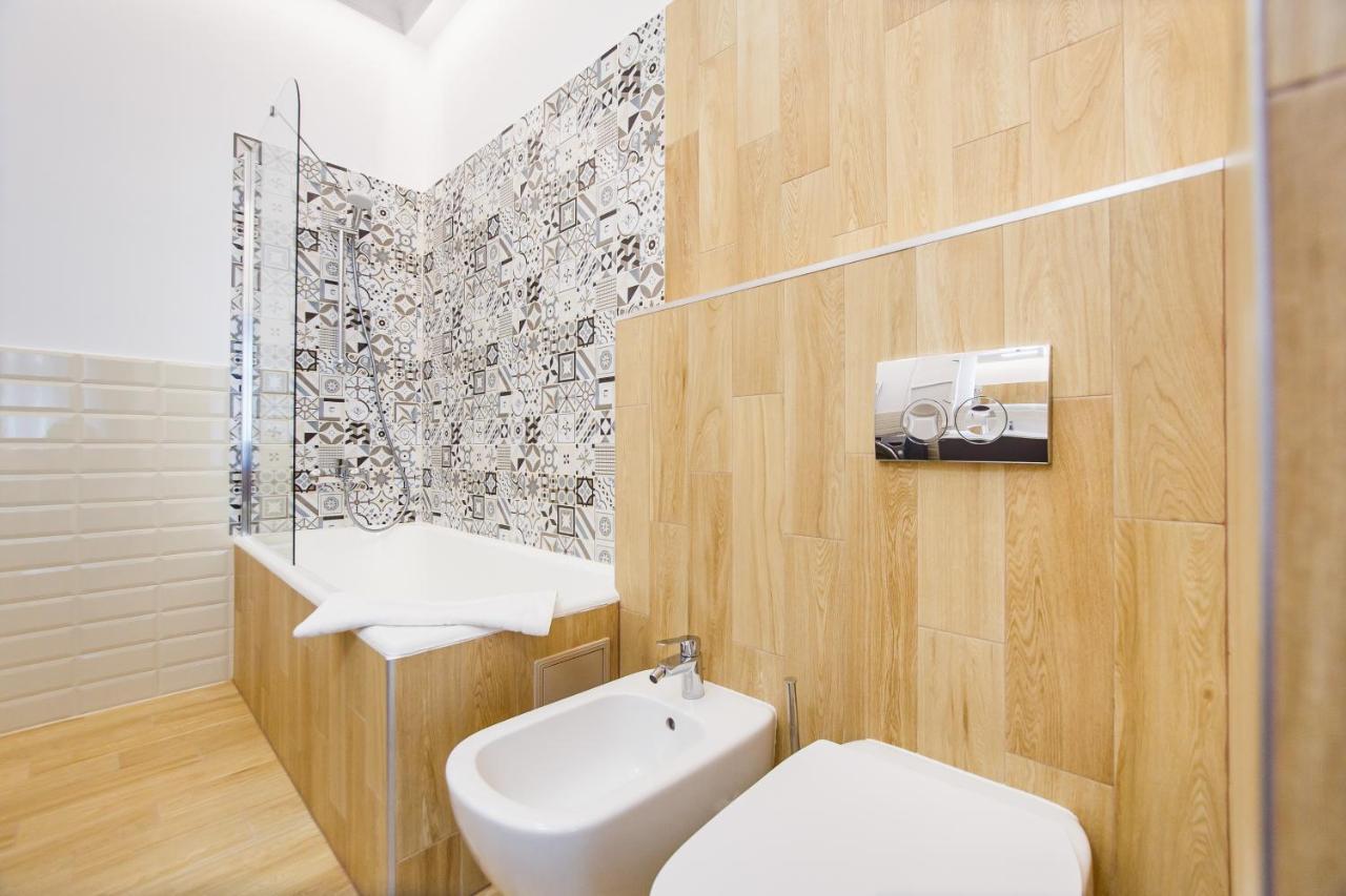 Spacious Riverviews Apartment Near Piata Unirii Oradea Extérieur photo